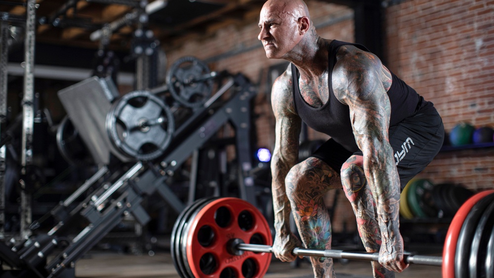 Master the Stiff Leg Deadlift: A Complete Guide for Beginners – Simply  Fitness