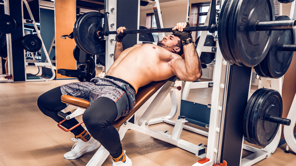 Study: Incline Press Beats Flat Bench